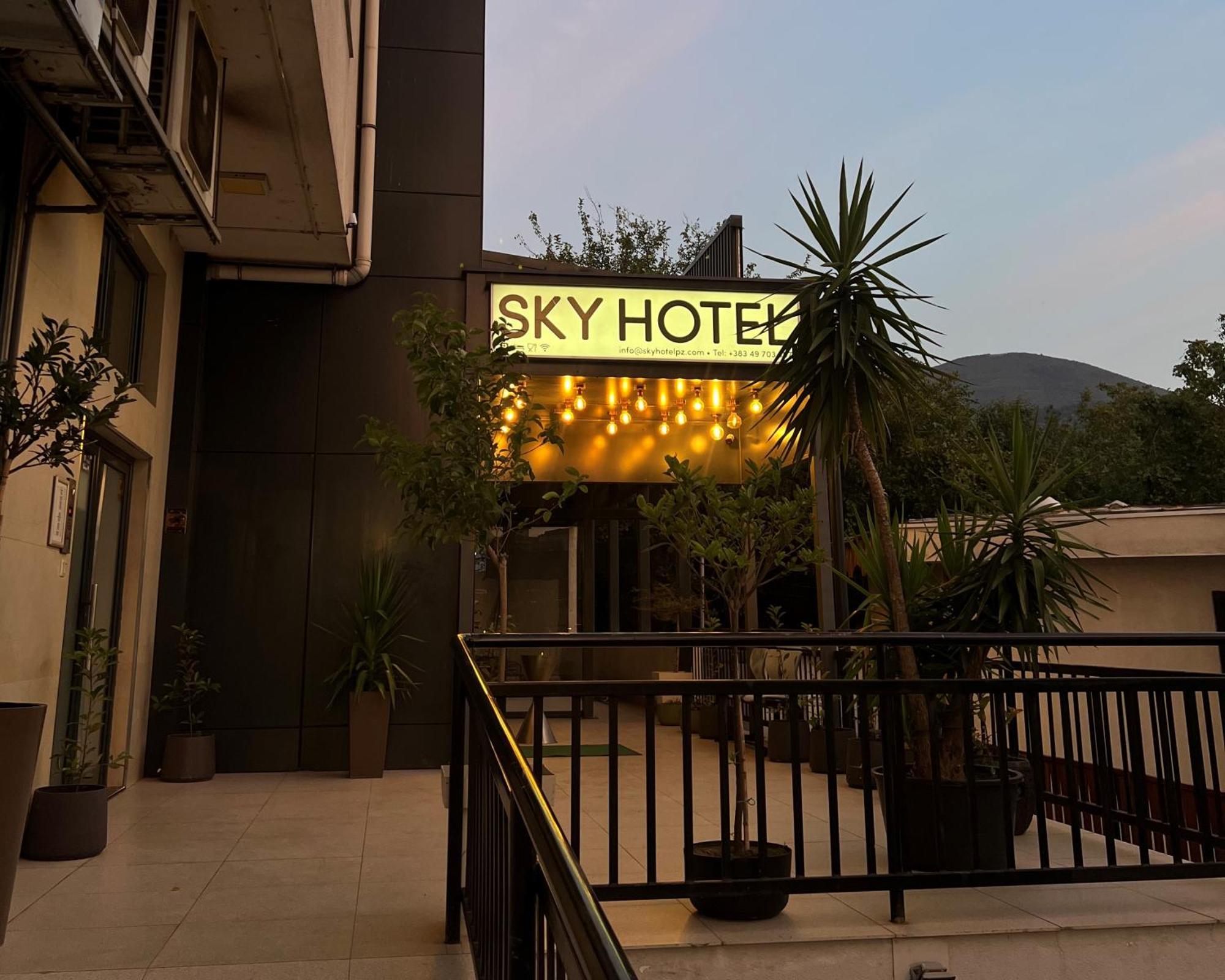 Sky Hotel Prizren Ngoại thất bức ảnh
